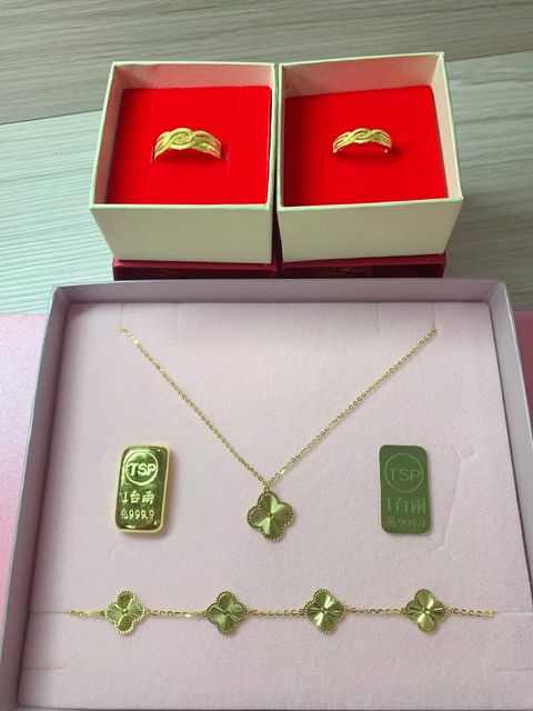金標準銀樓鐘錶