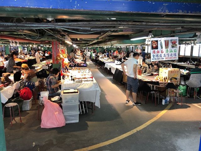台北市建國假日玉市自治委員會