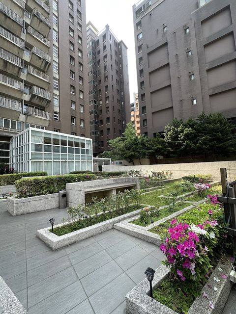 鑽石雙星社區管理委員會