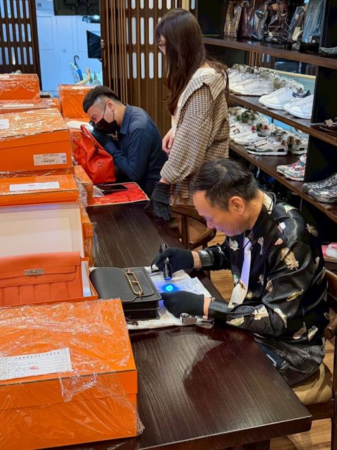 伍一精品當舖 二手名牌包包質借 推薦商家 免費鑑定包包真偽