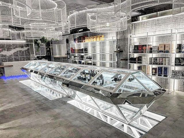葡園六合酒品專賣店