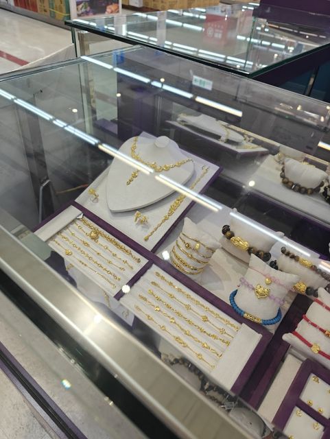 金緻品金飾珠寶 嘉大店 ❘ 金飾 (大全聯1樓 家電區對面)